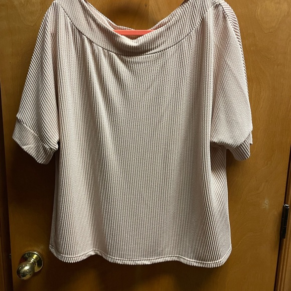 Tops - Women's Ribbed Cream Top